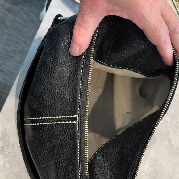 Roots Black Leather Hobo Bag - Picture 5 of 7